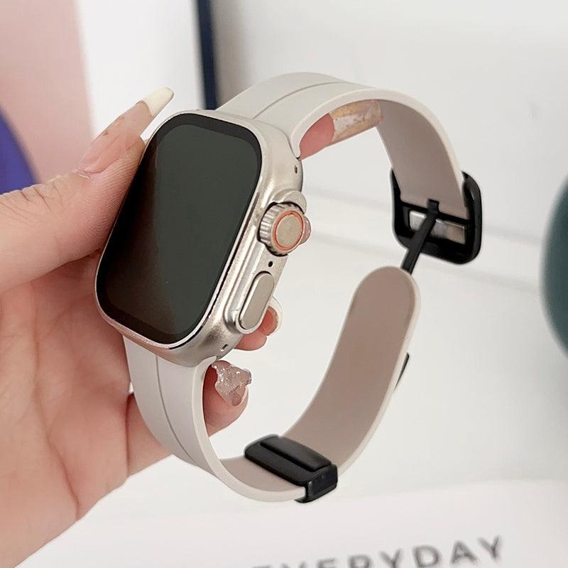 For Apple Watch Series 9 / 8 / 7 41mm / 6 / 5 / 4 / SE / SE (2020) / SE (2023) 40mm / 3 / 2 / 1 38mm Silicone Watch Strap with Square Buckle - Starlight For Apple Watch Series 9 / 8 / 7 41mm / 6 / 5 / 4 / SE / SE (2020) / SE (2023) 40mm / 3 / 2 / 1 38mm Silicone Watch Strap with Square Buckle - Starlight